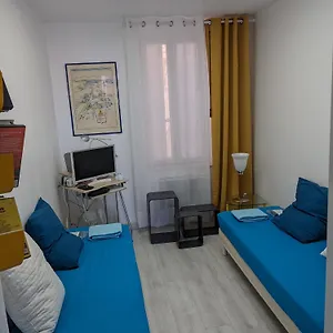 Joli T2 Meuble De 20 M² Situee A 2 Minutes A Pied Du Metro Appartement